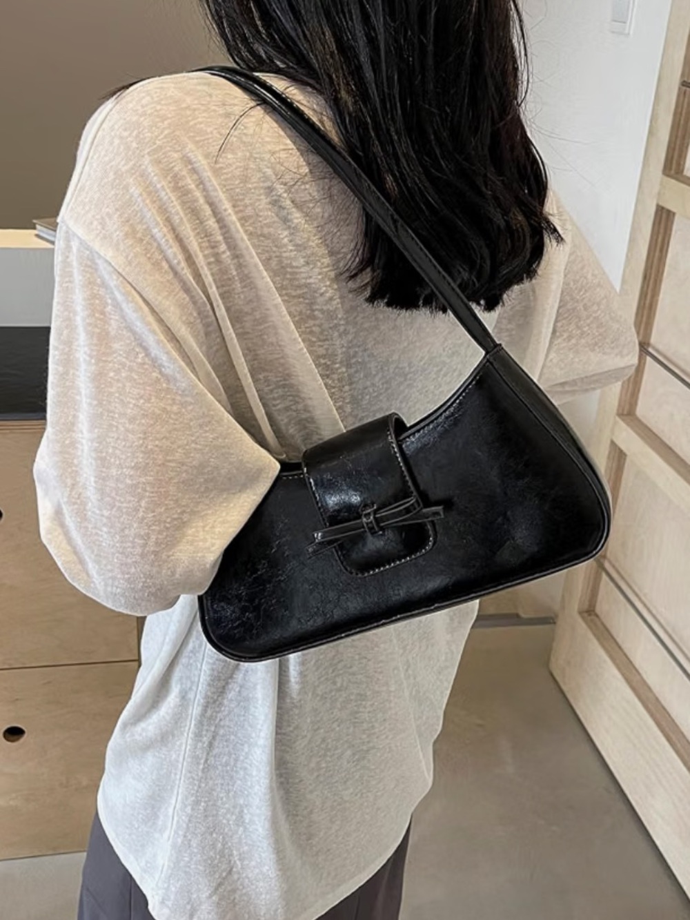 Black Patent PU Leather Bow Shoulder Bag
